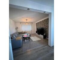 4 Zimmer Wohnung in Stuttgart- Stammheim. Zentrale, sonnige Lage