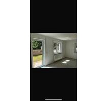 2 Zimmer 72 qm - Grombühl - 1.200,00 EUR Kaltmiete, ca.  72,00 m² in Gerbrunn (PLZ: 97218)