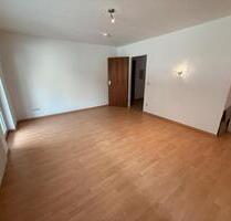 Helle 1-Zimmer Wohnung mit Terrasse mitten in Nürnberg