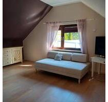 Helle 1,5 Zimmer Wohnung für Singles und Pendler - Ottobrunn