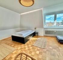 Zimmer frei in moderner, voll möblierter 160 qm großer 5-er WG - Inning am Ammersee