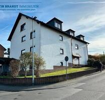 Charmante 4 Zimmer Wohnung mit Einbauküche, Gäste WC und Balkon in zentraler Wohnlage von Idstein