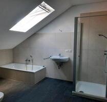 3 Zimmer Wohnung - 1.350,00 EUR Kaltmiete, ca.  111,00 m² in Traunreut (PLZ: 83301) Irsing
