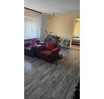 2 Zimmer Wohnung - 960,00 EUR Kaltmiete, ca.  65,00 m² in Raunheim (PLZ: 65479)