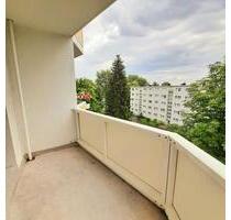 Balkonwohnung, zwei Zimmer ab 01.08.25 vermietbar - Freiberg