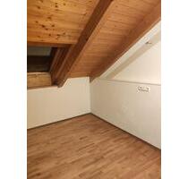 Gemütliche 2-Zimmer Dachgeschoss Wohnung in Freilassing