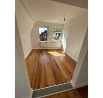 4 Zimmer Altbauwohnung 2OG - 1.045,00 EUR Kaltmiete, ca.  95,00 m² in Rendsburg (PLZ: 24768)