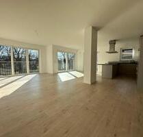 Exlusive 4,5 Zimmer Wohnung im Herzen von Crailsheim, Balkon, Einbauküche, Tiefgaragenstellplatz