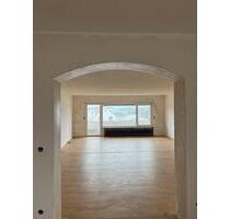 Sehr schöne 3 Zimmer Wohnung + Bad+Küche 2 Balkone - Lollar