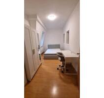 ein kleines WG Zimmer - 450,00 EUR Kaltmiete, ca.  120,00 m² in Fürth (PLZ: 90762) Altstadt