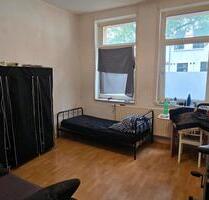 WG Zimmer ab 01.08 bis 31.10 - 450,00 EUR Kaltmiete, in Hannover (PLZ: 30451) Linden-Limmer