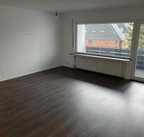 2 Zimmer Wohnung mit Balkon und Einbauküche GM-Berghausen - Gummersbach Hepel