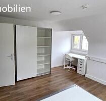 Möbliertes WG-Zimmer - 18,4 m² in großer DG-Wohnung, nur Einzelperson - in der City, Bahnhofsnähe in Stadt Lörrach