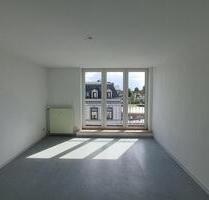 Anfragen NUR per E-Mail. 29 qm 1-Zimmer Wohnung mit Französischer Balkon in der Nähe von Holzhafen und Hbf-Bremerhaven.