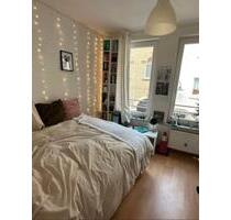 Helles WG-Zimmer im Zentrum! - 300,00 EUR Kaltmiete, ca.  14,00 m² in Gießen (PLZ: 35390)
