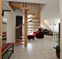 Zwei Zimmer Wohnung - 900,00 EUR Kaltmiete, ca.  71,00 m² in Waiblingen (PLZ: 71332)