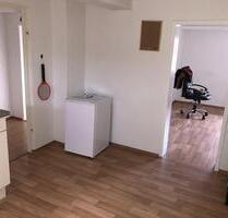 2-ZKB im EG, Bad mit Dusche, WC separat - (WG geeignet) - Marburg Marbach