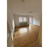 2 Zimmerwohnung mit sonnigem Balkon in Bestlage - frisch renoviert - Kiel Blücherplatz