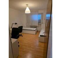 1 Zimmer 100 qm Wg. Bitte lesen Sie die Beschreibung. - Korntal-Münchingen