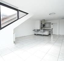 Sofort freie 2-Zimmer Wohnung! - 670,00 EUR Kaltmiete, ca.  63,00 m² in Cadolzburg (PLZ: 90556)