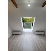 Charmante 2-Zimmer Dachgeschoßwohnung in 45355 Borbeck - Essen Stadtbezirk VIII