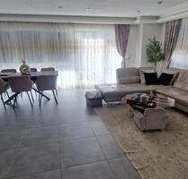 Traum 4 Zimmer Souterrainwohnung mit Garten und Stellplätze - Köln Chorweiler