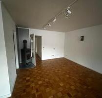 2 Zimmer WHG in Dahlbruch mit EBK , Balkon, Kamin und Stellplatz - Kreuztal