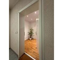 Moderne 2-Zimmer Wohnung mit Küche & Balkon in Stadtmitte - Düsseldorf Pempelfort