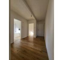 Schöne 3 Zimmer Dachgeschosswohnung in der Innenstadt - Pirmasens