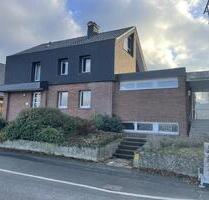 Großzügige 3-Zimmer-Wohnung mit Einbauküche in einem gepflegten 2-Familienhaus in Herringhausen - Herford Diebrock