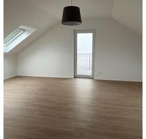 Wunderschöne 3 Zimmer DG Wohnung, Renoviert !!! - Rastatt