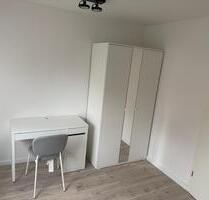 Tolle 7er-WG am Plärrer 4 helle, vollmöblierte Zimmer frei! - Nürnberg Eberhardshof