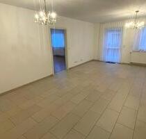 PERL: CHARMANTE ERDGESCHOSSWOHNUNG 3 SCHLAFZIMMER RUHIGE LAGE!