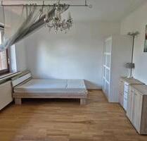 ANFRAGESTOP Wohnung 1 Zimmer mit Balkon - Rosengarten