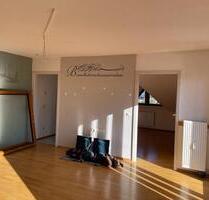 Helle 4 Zimmer Wohnung mit schöner Aussicht und Balkon - Wald-Michelbach