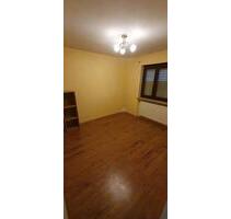 Möbliertes WG Zimmer 12qm - 480,00 EUR Kaltmiete, ca.  12,00 m² in Schorndorf (PLZ: 73614)
