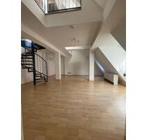 Charmante 1,5 Zimmer Maisonette-Wohnung - Halle (Saale)