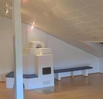 2 Zimmer DG Wohnung mit Kamin neu renoviert in OT von Ranstadt