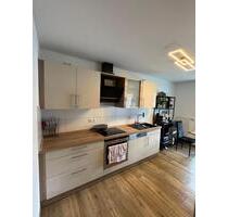 3 Zimmer DG Wohnung mit Balkon, Garage u. Stellplatz ab 01.01.26 - Kelheim