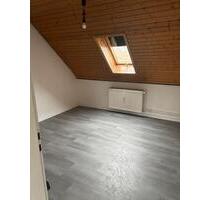 2 Zimmer DG Wohnung, in Pforzheim zur Miete