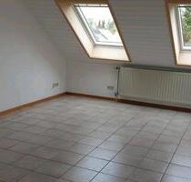 Helle 2Zimmer DG Wohnung in Berg Pfalz - Berg (Pfalz)