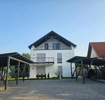 Neubau mit Balkon: Attraktive 4-Zimmer DG Wohnung - Ruhstorf an der Rott