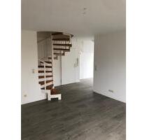Helle 2,5 Zimmer Maisonette-Wohnung (76 qm) - Gundelsheim
