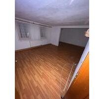 4,5 Zimmer Wohnung Lorch - 1.300,00 EUR Kaltmiete, ca.  95,00 m² in Ludwigsburg (PLZ: 71638)