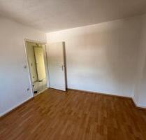 Sofort bezugsfrei ! 2,5 Zimmer Wohnung in ruhiger Lage - Duisburg Mittelmeiderich