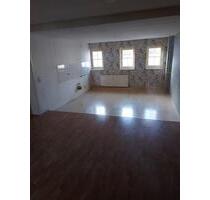 zentrale 3 Zimmer Wohnung - 455,00&nbsp;EUR Kaltmiete, ca.&nbsp; 89,00&nbsp;m&sup2; in Bad Frankenhausen/Kyffhäuser (PLZ: 06567)