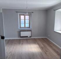Charmante 2 Zimmer Altbau- Wohnung 1878, Erstbezug nach Sanierung - Chieming