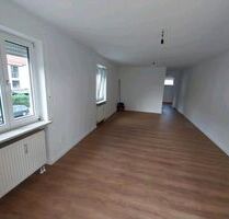 1 Zimmer Wohnung mit Balkon - 1.200,00 EUR Kaltmiete, ca.  43,00 m² in Puchheim (PLZ: 82178)