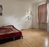 Frei ab Oktober! 1-Zimmer Wohnung mit kleiner Einbauküche in zentraler Lage zu vermieten! - Bad Kissingen