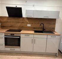 2 Zimmer Dachgeschoss Wohnung - 910,00 EUR Kaltmiete, ca.  65,00 m² in Berglern (PLZ: 85459)